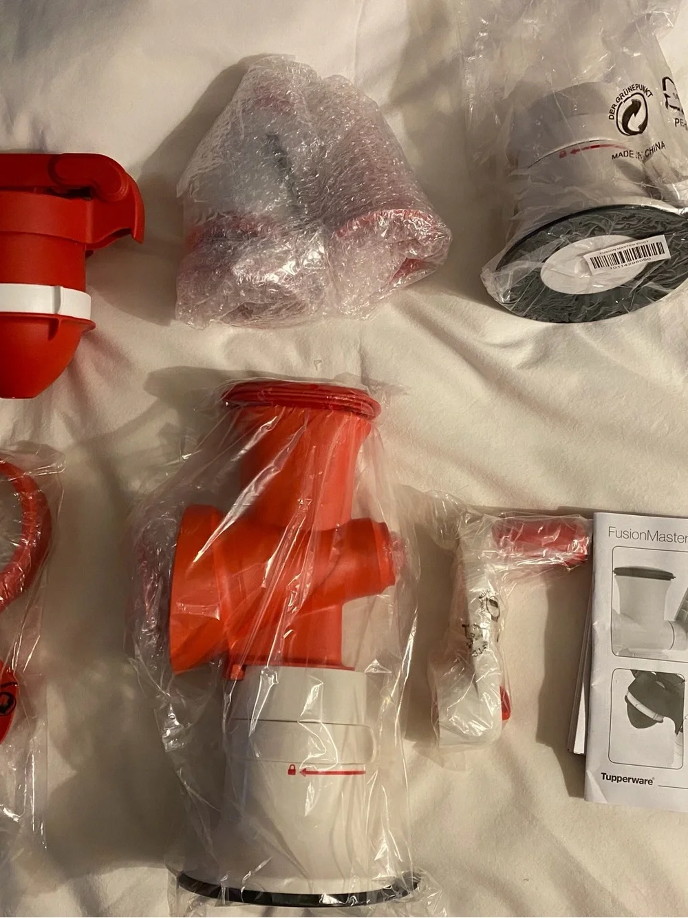 Tupperware Fusion Master + 3 Bonus Graters & Press Master Juicer